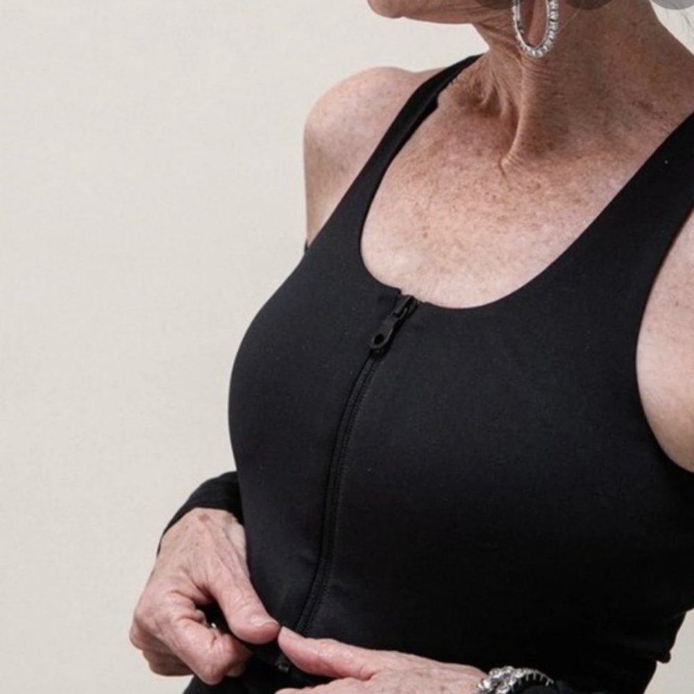 Girlfriend collective paloma zip up bra